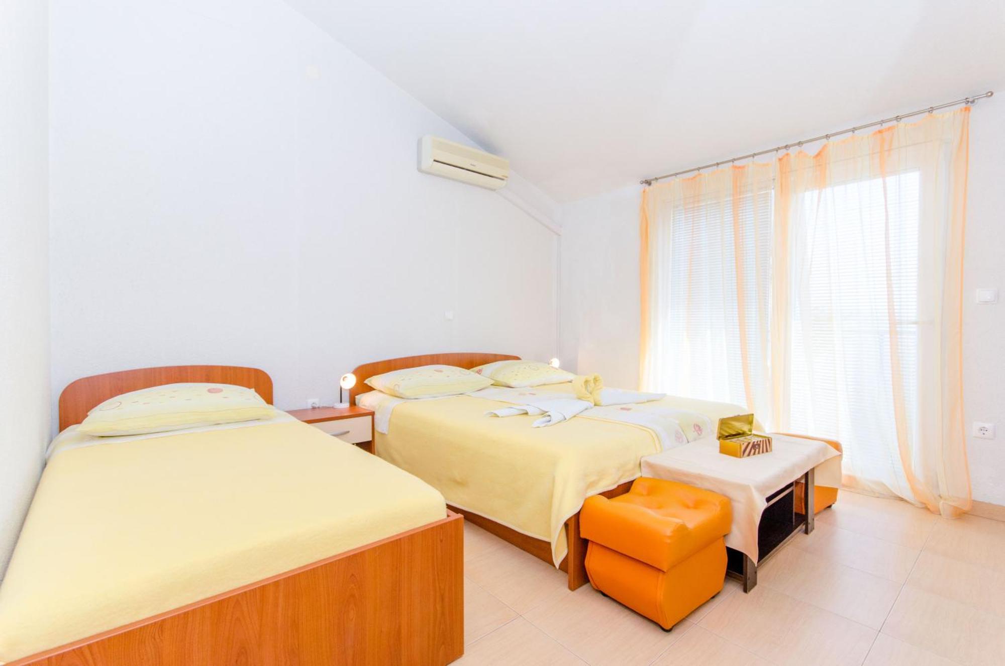 Knezovicapartments Živogošće Exterior foto